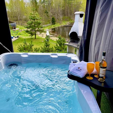Osada Skoczkowo Komfortowe Domki Z Jacuzzi Nad Jeziorem- Sauna- Balia- Prywatny Staw Wedkarski Podiazy Extérieur photo