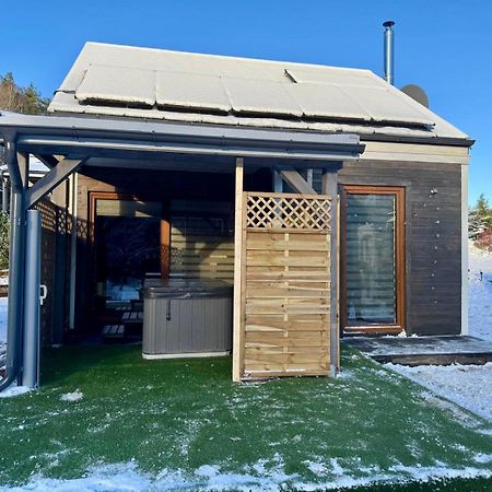 Osada Skoczkowo Komfortowe Domki Z Jacuzzi Nad Jeziorem- Sauna- Balia- Prywatny Staw Wedkarski Podiazy Extérieur photo