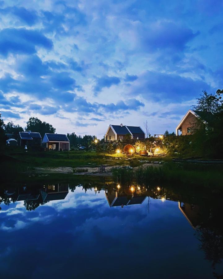 Osada Skoczkowo Komfortowe Domki Z Jacuzzi Nad Jeziorem- Sauna- Balia- Prywatny Staw Wedkarski Podiazy Extérieur photo