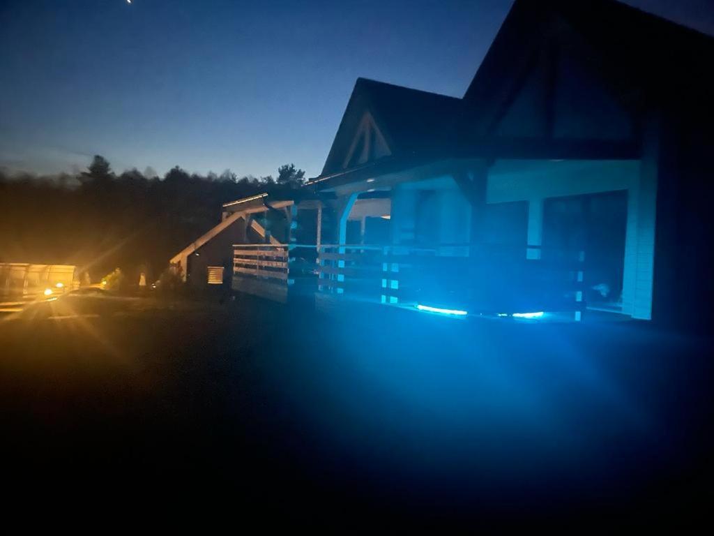 Osada Skoczkowo Komfortowe Domki Z Jacuzzi Nad Jeziorem- Sauna- Balia- Prywatny Staw Wedkarski Podiazy Extérieur photo