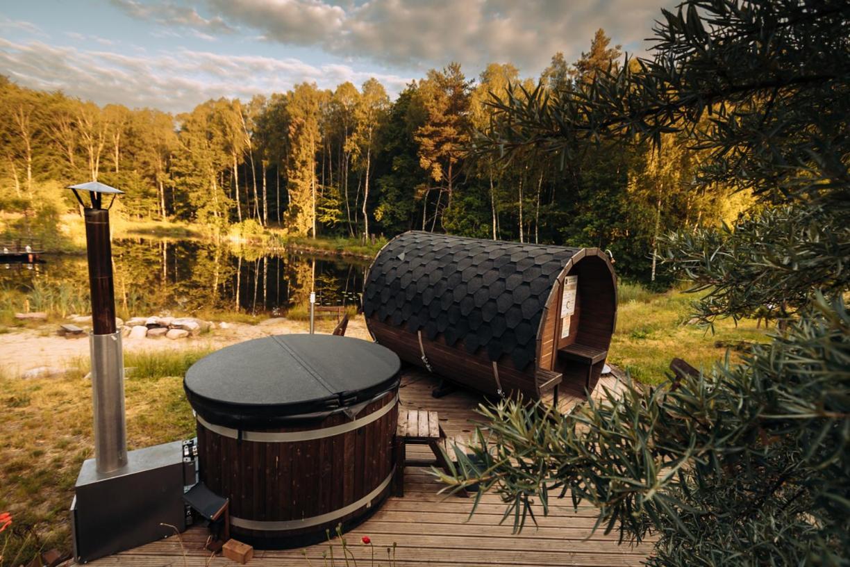 Osada Skoczkowo Komfortowe Domki Z Jacuzzi Nad Jeziorem- Sauna- Balia- Prywatny Staw Wedkarski Podiazy Extérieur photo