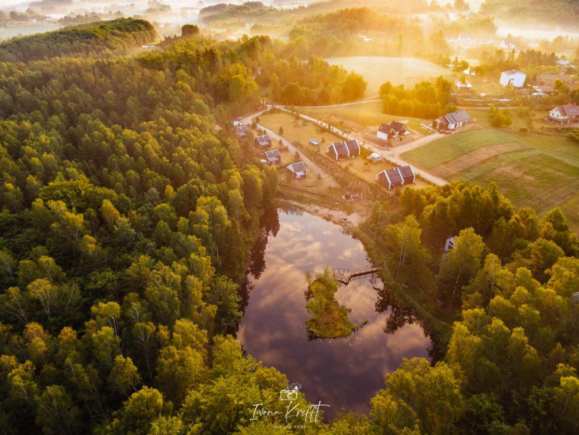 Osada Skoczkowo Komfortowe Domki Z Jacuzzi Nad Jeziorem- Sauna- Balia- Prywatny Staw Wedkarski Podiazy Extérieur photo