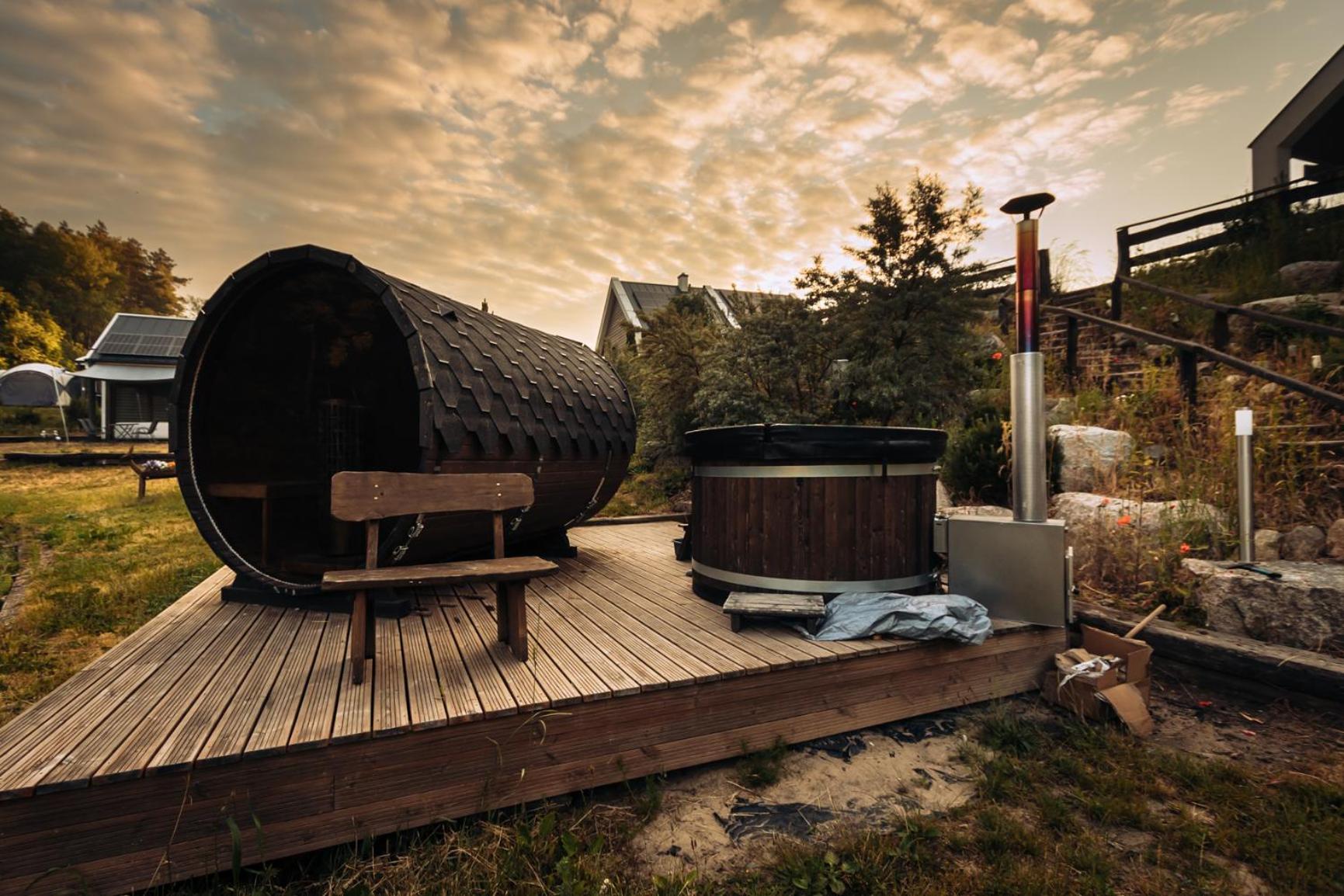 Osada Skoczkowo Komfortowe Domki Z Jacuzzi Nad Jeziorem- Sauna- Balia- Prywatny Staw Wedkarski Podiazy Extérieur photo